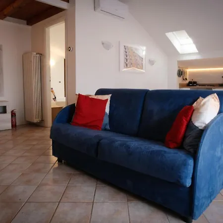 La Mansarda Apartament Stresa